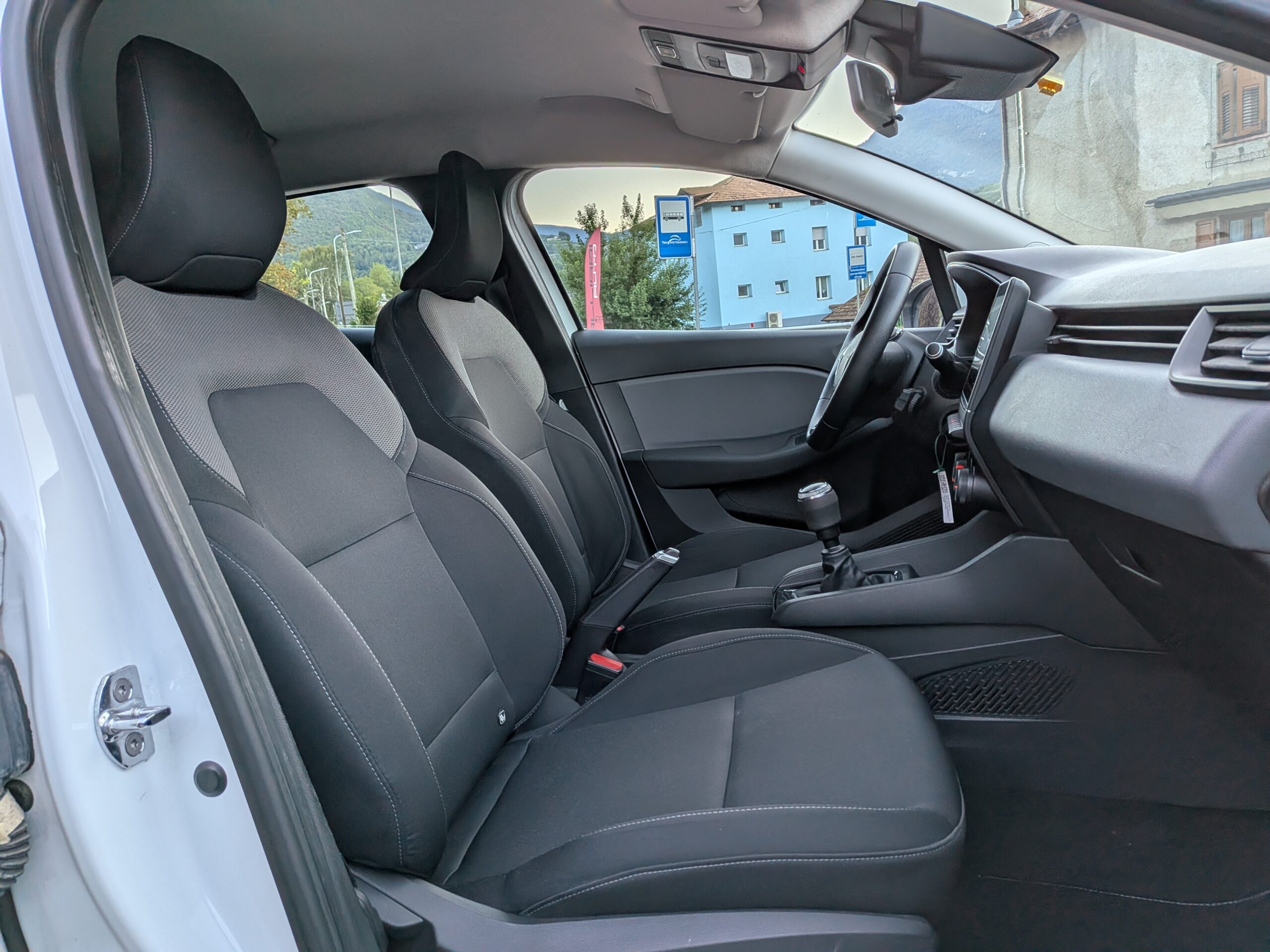 clio3487 (3)